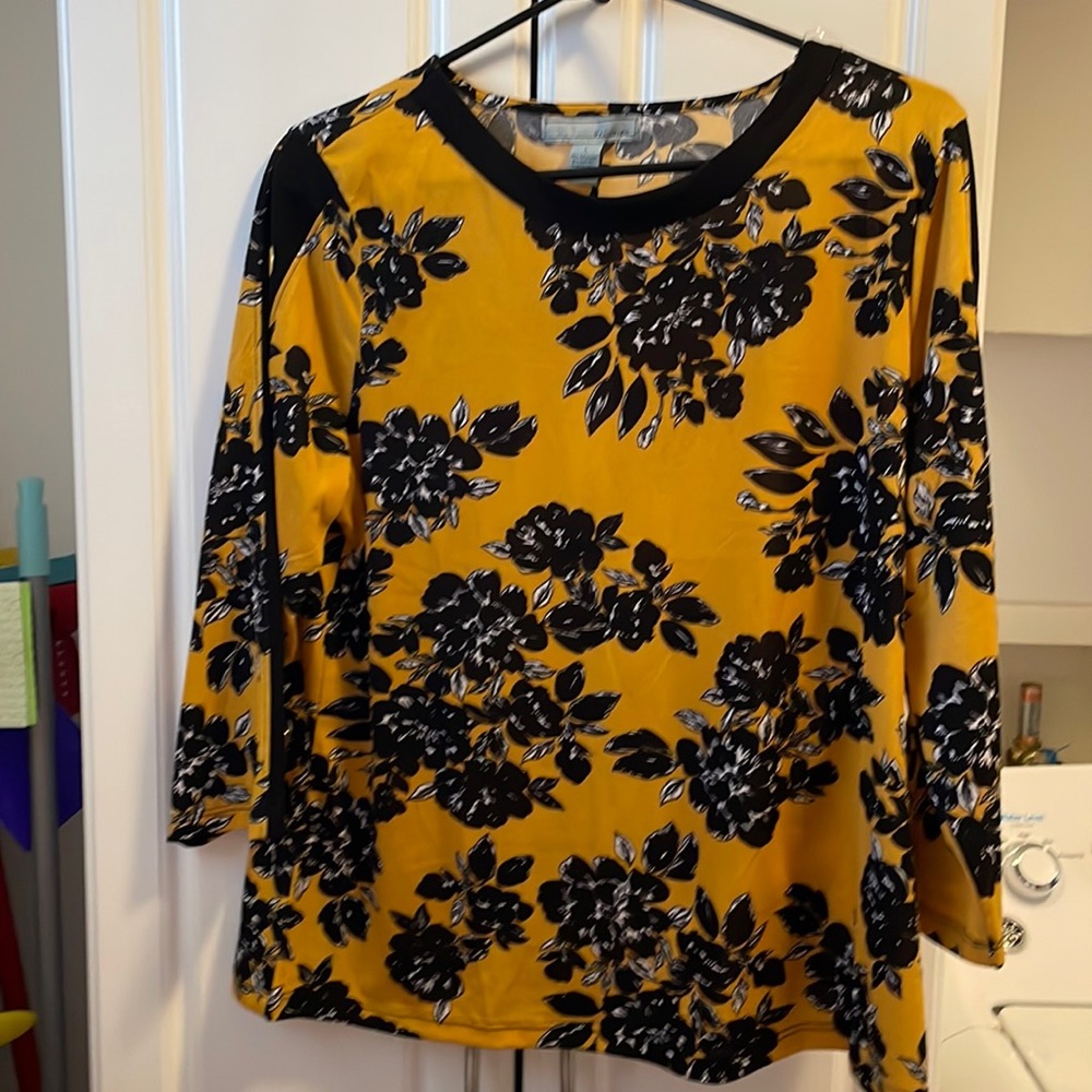 By Design NWT size large mustard yellow & black floral top